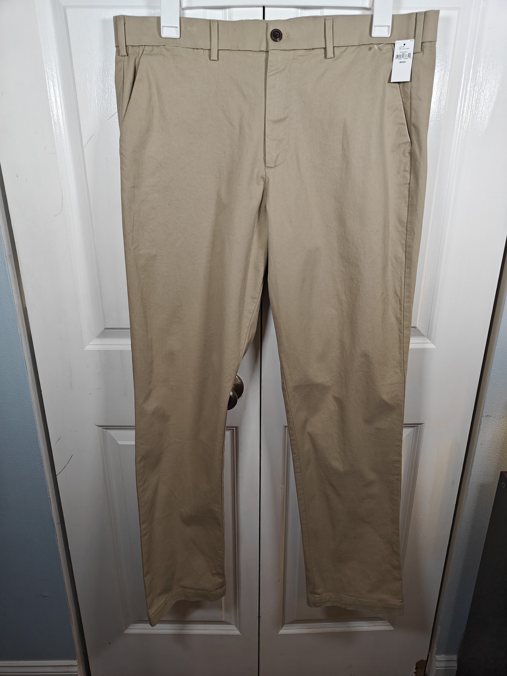 NWT GAP Mens 36x34 Straight Fit Flat Front Chino Pants Khaki Beige